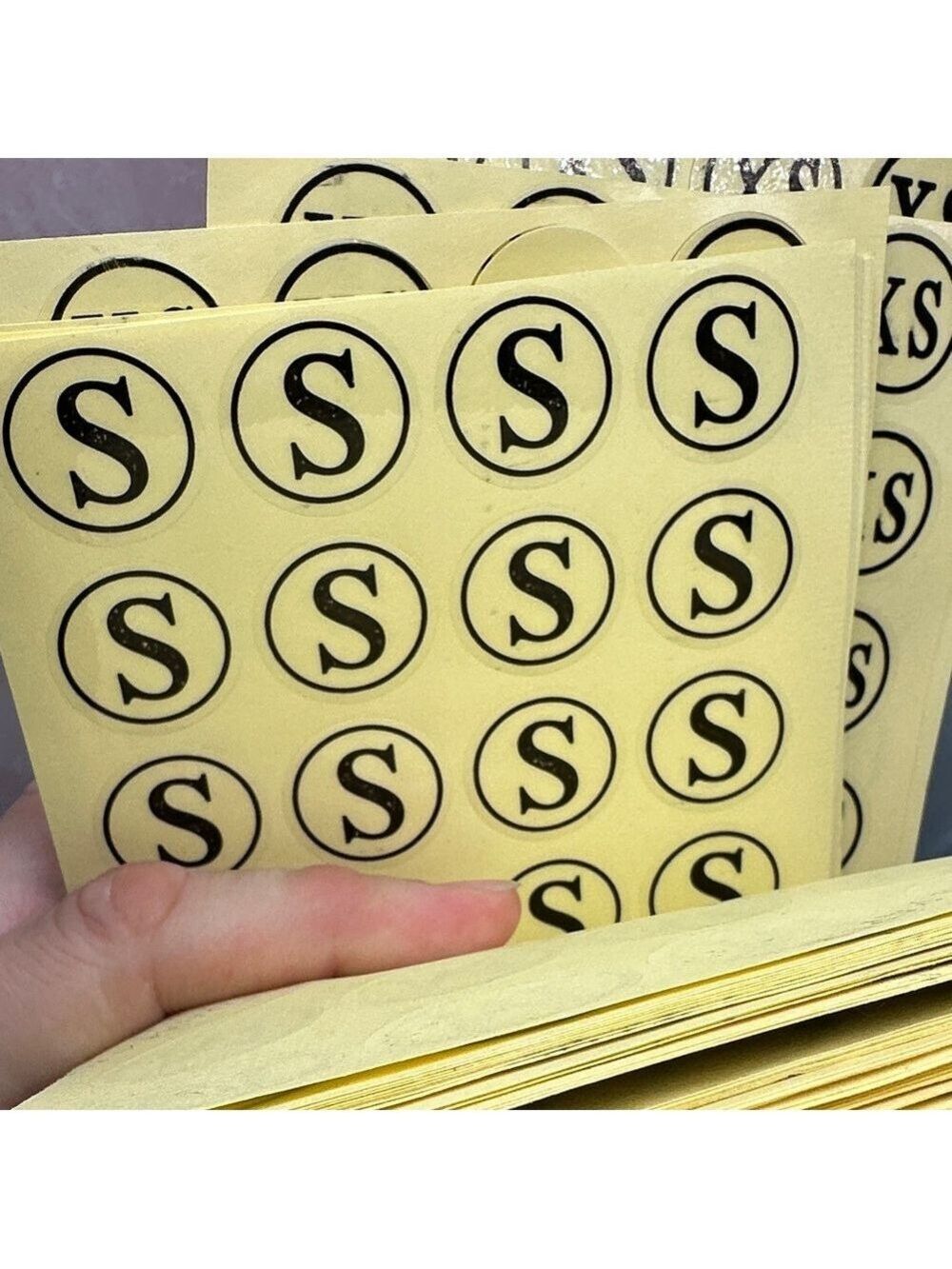 1200 to 1400 stickers less than perfect Yellow Size Label Stickers - Picture 11 of 12